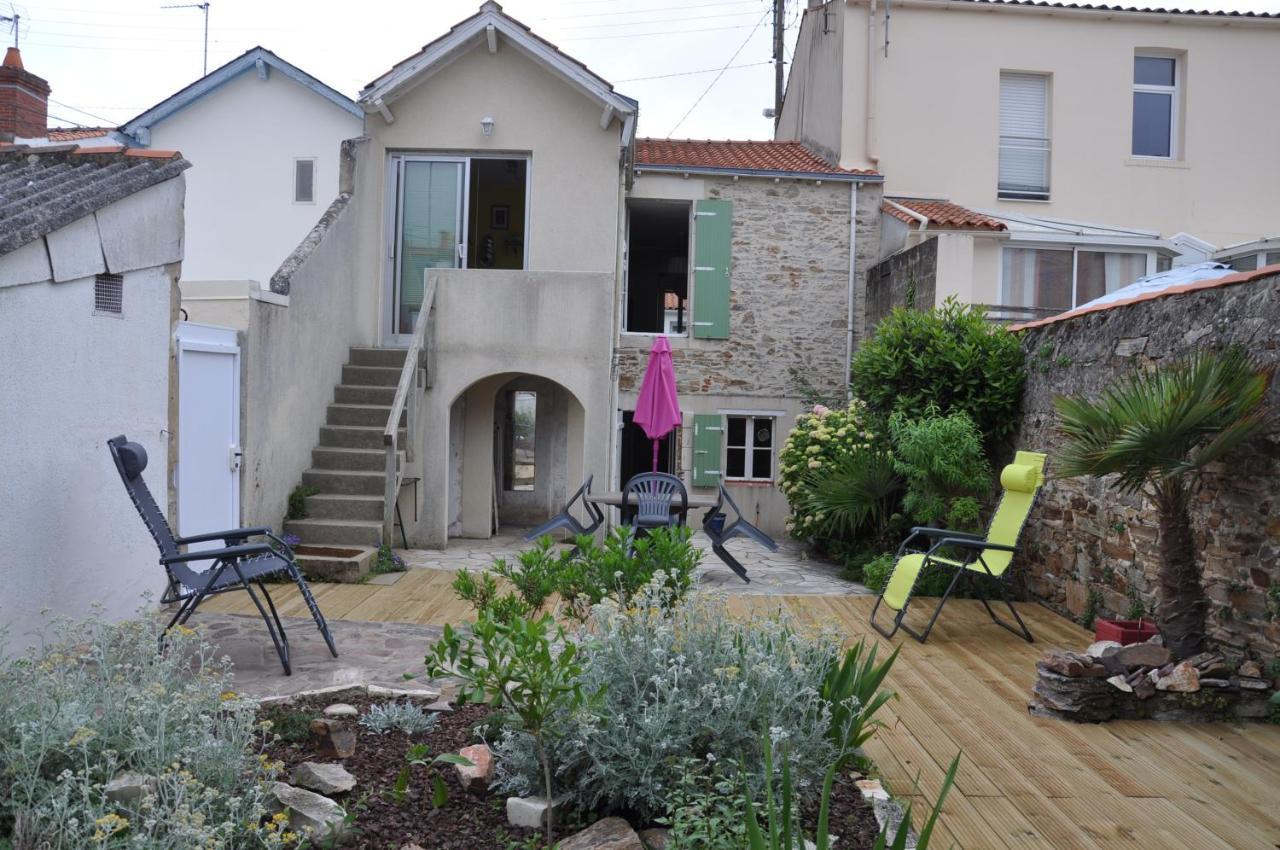 Maison De Famille Aux Sables D'Olonne レ・サ​​ーブル・ドロンヌ エクステリア 写真